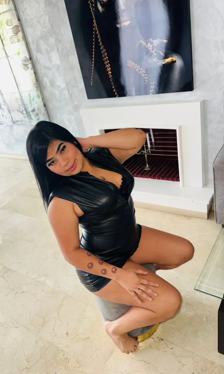 Mili 22 venezuela Escort en la riviera del sol